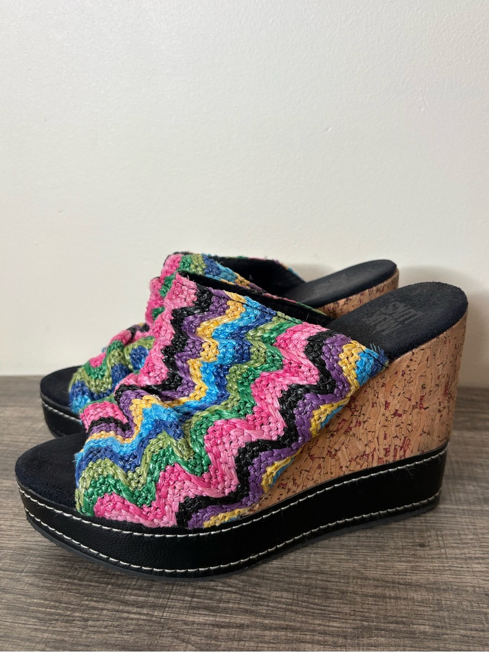 MUK LUKS Peyton Glitter Cork Platform Wedge Slip-on Peep-toe Sandal Stretch Y2K
